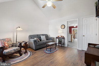 605 Artisan Way, Martinsburg, WV 25401 - photo 4