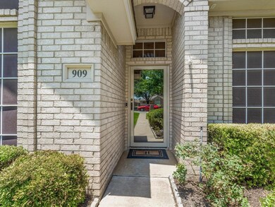 909 Overton Dr, Weatherford, TX 76086 - photo 4