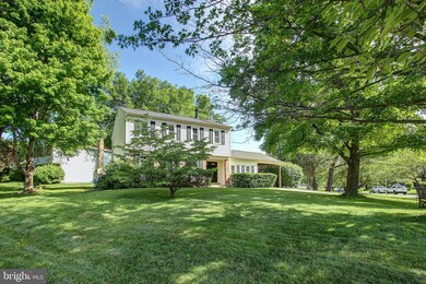 17612 Shamrock Dr, Olney, MD 20832 - photo 2