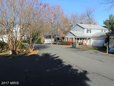 4007 Hunting Pines Ct, Fairfax, VA 22032 - photo 6