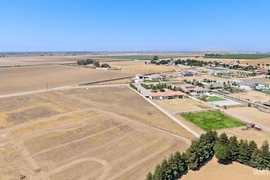 0 Tiata Ave unit 202512766, Bakersfield, CA 93314 - photo 6