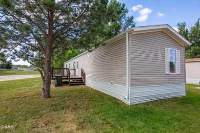 119 W Deer St, Mandan, ND 58554 - photo 2