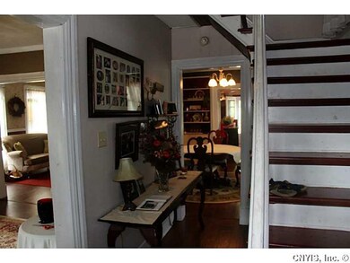 Foyer.