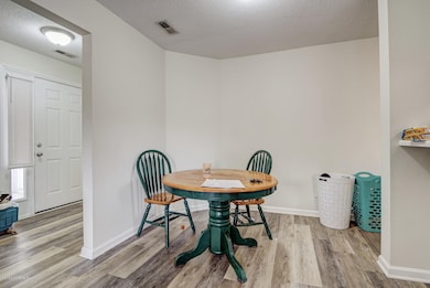 904 Litchfield Way Wilmington-large-005-
