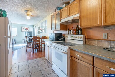 Driftwood Village unit 27, Springfield, OR 97477 - photo 7