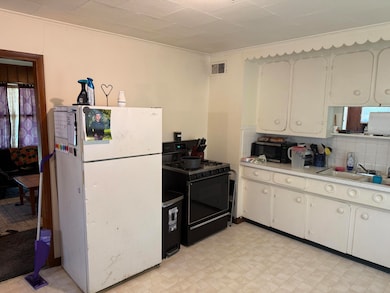 1005 S Park Ave, Aurora, MO 65605 - photo 7