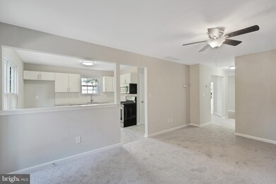 176 Birch Hollow Dr unit 54, Bordentown, NJ 08505 - photo 7