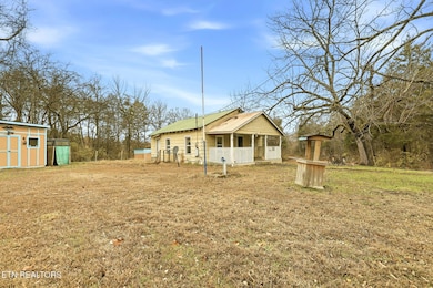 10310 Stiles Ln, Kodak, TN 37764 - photo 3