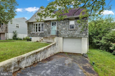 466 Spring St, Pottstown, PA 19464 - photo 3