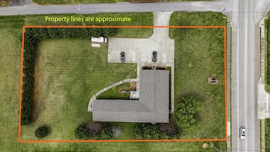 328 Cumberland St W, Cowan, TN 37318 - photo 2