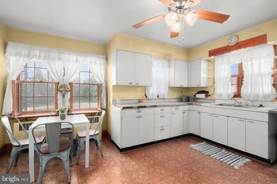 5300 Lynn Ln, Ellicott City, MD 21043 - photo 5