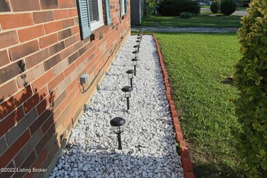 7913 Grenelle Dr, Louisville, KY 40228 - photo 4