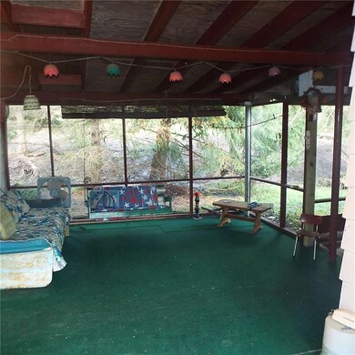COVERED SCREENED PATIO