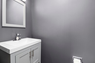 1/2 Bath