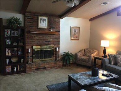 1812 W University St, Shawnee, OK 74804 - photo 6