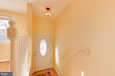 970 Circle Dr, Halethorpe, MD 21227 - photo 4