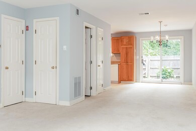005-photo-living-room-6075984