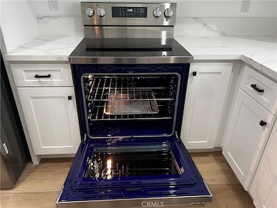 5952 1/2 Balcom Ave, Los Angeles, CA 91316 - photo 5