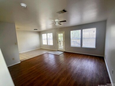 892 Sagewood Trail unit 894, San Marcos, TX 78666 - photo 2