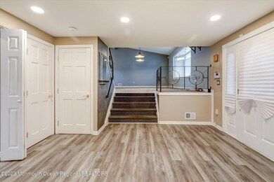 06-Spacious Foyer
