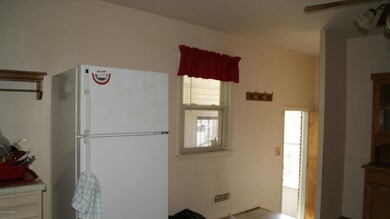 9406 Doewood Ln, Louisville, KY 40291 - photo 5