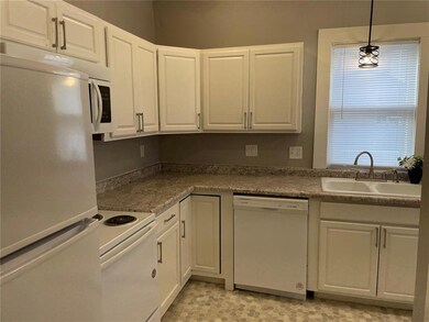 619 15th St SE, Cedar Rapids, IA 52403 - photo 2