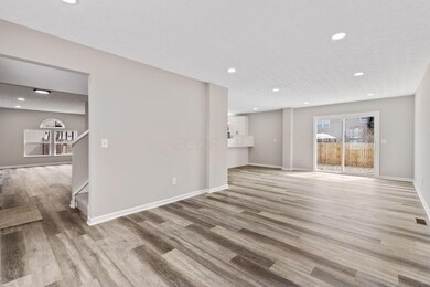 2024-9-18 42 River Ct 055