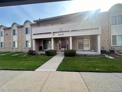 44455 Savery Dr unit 119, Canton, MI 48187 - photo 3