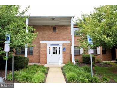 107 Woodstream Dr unit BLDG 4, Norristown, PA 19403 - photo 3