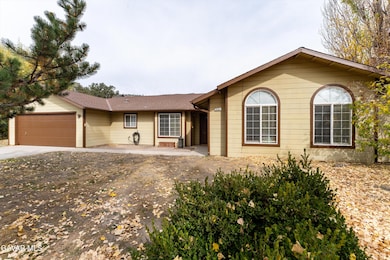 29301 N Lower Valley Rd, Tehachapi, CA 93561 - photo 2