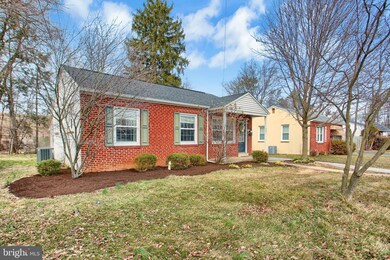 551 Lowther St, Lemoyne, PA 17043 - photo 2