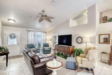 1465 Admiral N Living Room 4