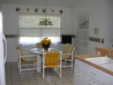 Eat in area in kitchen