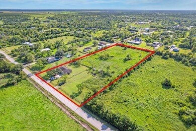 5012 Farmer Rd, Alvin, TX 77511 - photo 5