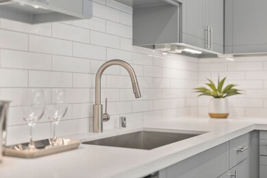 8970 Zurcher Ln, Houston, TX 77080 - photo 7