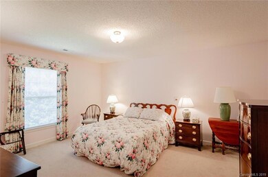 403 Thompson St unit 403/Bld 8, Hendersonville, NC 28792 - photo 7