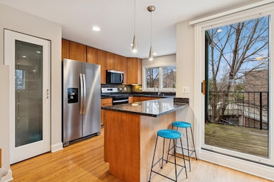 unlisted-address, Skokie, IL 60077 - photo 6