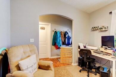 4718 N Pearly Ln-15