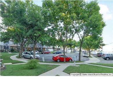 24 Croft Ct unit A, Staten Island, NY 10306 - photo 3