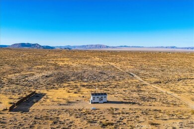 1465 Mason Dixon Rd, Joshua Tree, CA 92252 - photo 3