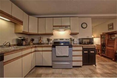 4 Goldenrod Ct unit 2, South Grafton, MA 01560 - photo 7