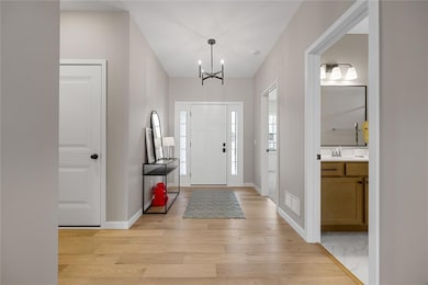 5586 Meadow Grass Cir SE, Cedar Rapids, IA 52403 - photo 2