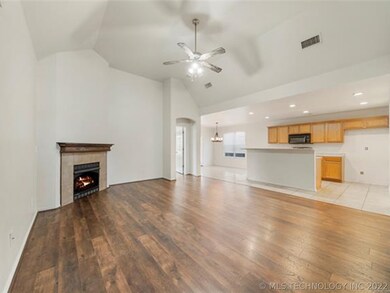 4340 S 202nd East Ave, Broken Arrow, OK 74014 - photo 6