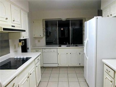 10660 Candlewood Ave, El Paso, TX 79935 - photo 7