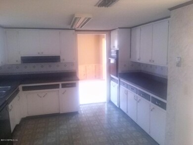 1846 Starwan Rd E, Jacksonville, FL 32211 - photo 7