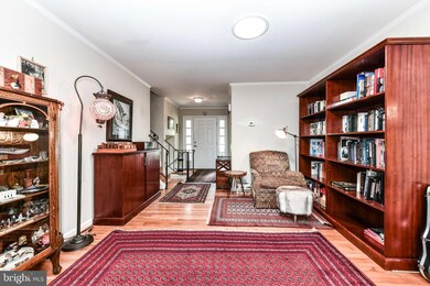 9810 Vale Rd, Vienna, VA 22181 - photo 5