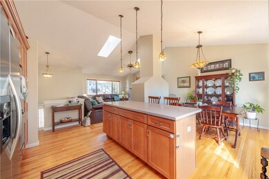 10 Woodcrest Ct, Cranston, RI 02921 - photo 5