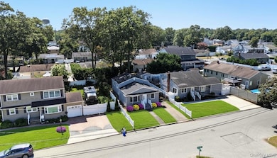 792 Glendale Rd, West Babylon, NY 11704 - photo 5