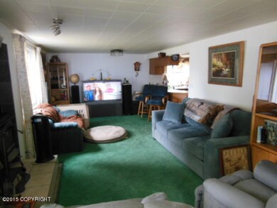 005_b_living_room