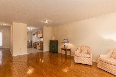 235 Bridle Cross Rd unit 235, Fitchburg, MA 01420 - photo 7